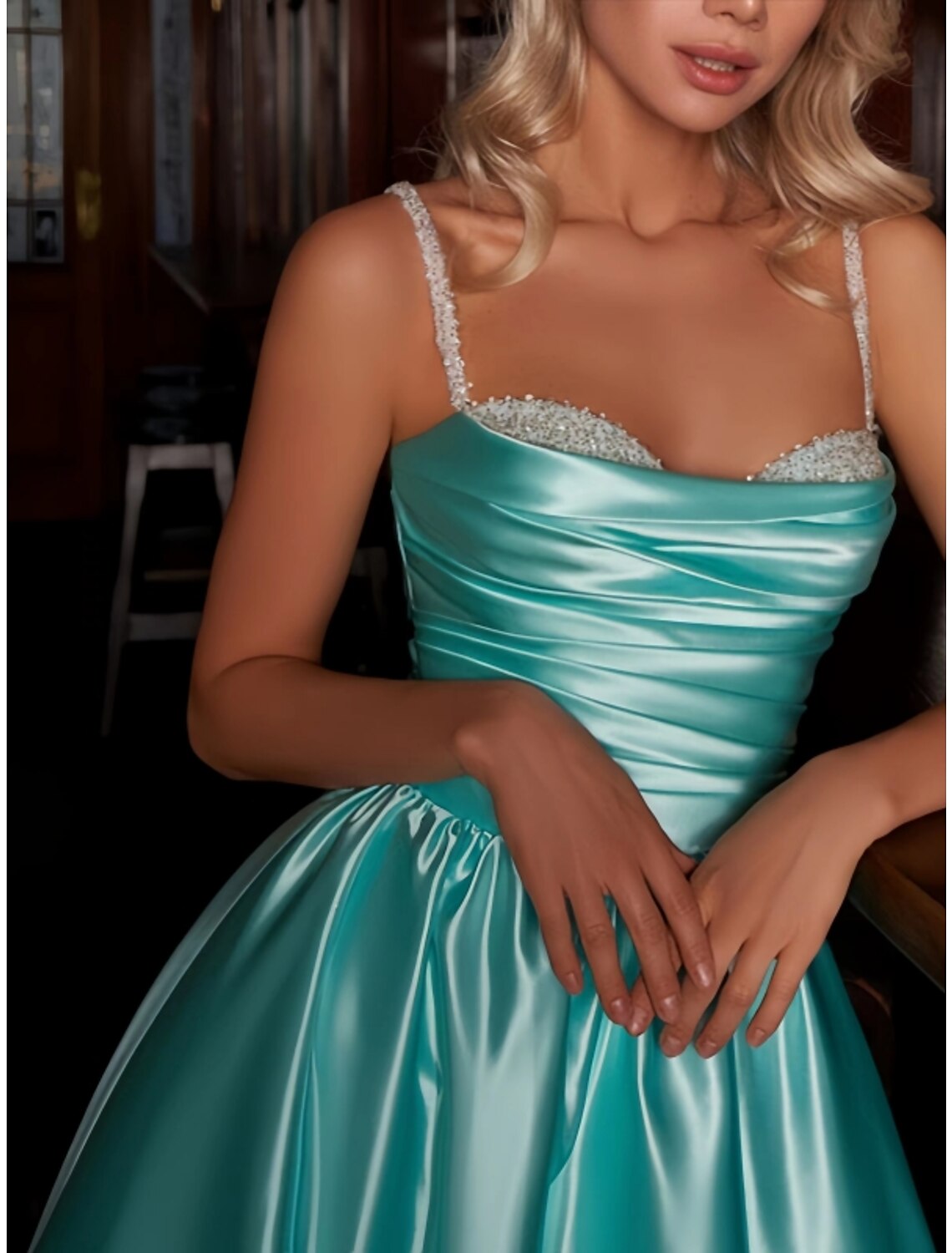 Abiti da cocktail a trapezio, abiti da festa, abiti da sposa, invitati, lunghezza al ginocchio, senza maniche, spalline sottili, in raso con pieghe, arricciato, paillettes